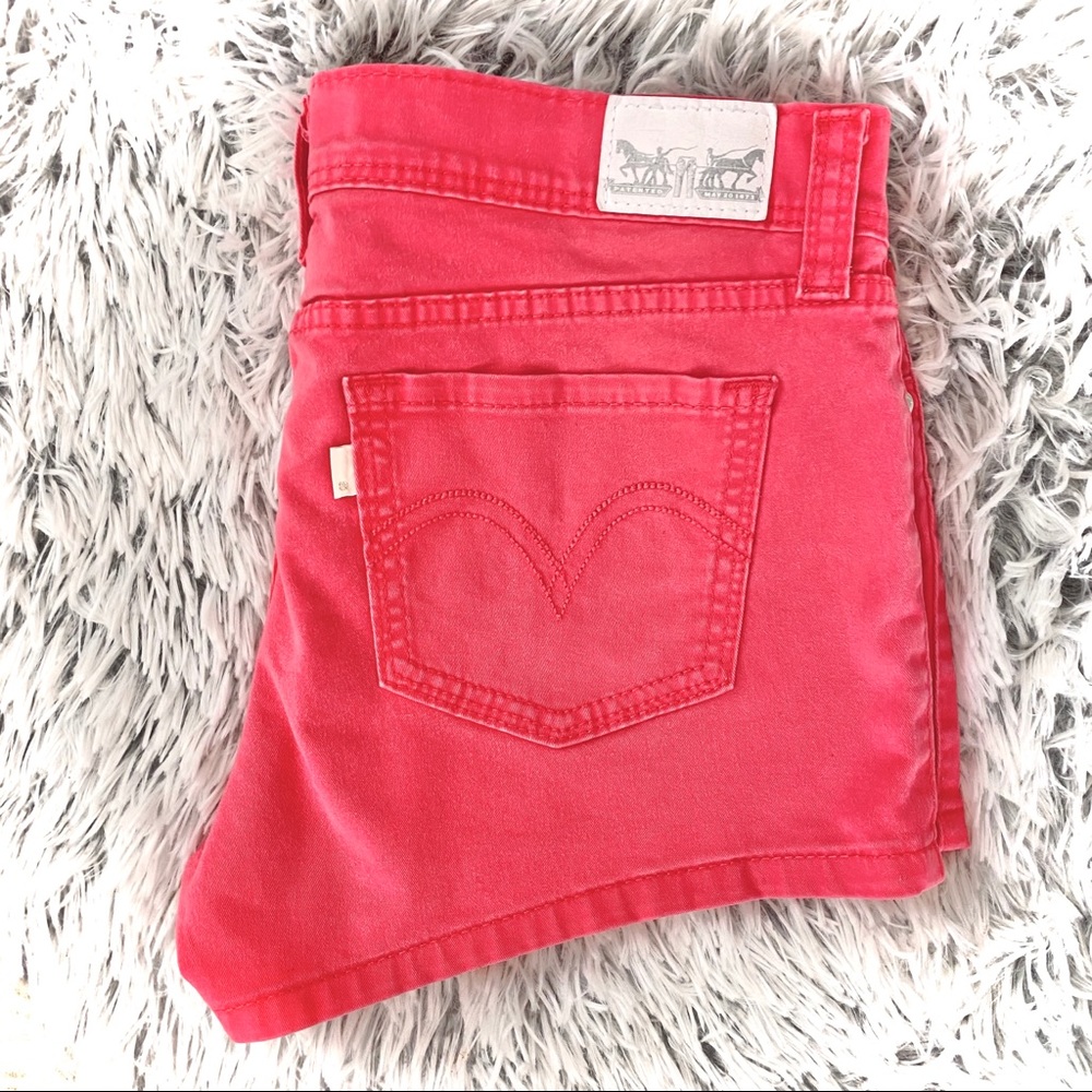 Levi Women’s Shorts Coral, Pink, Red Color Size 6